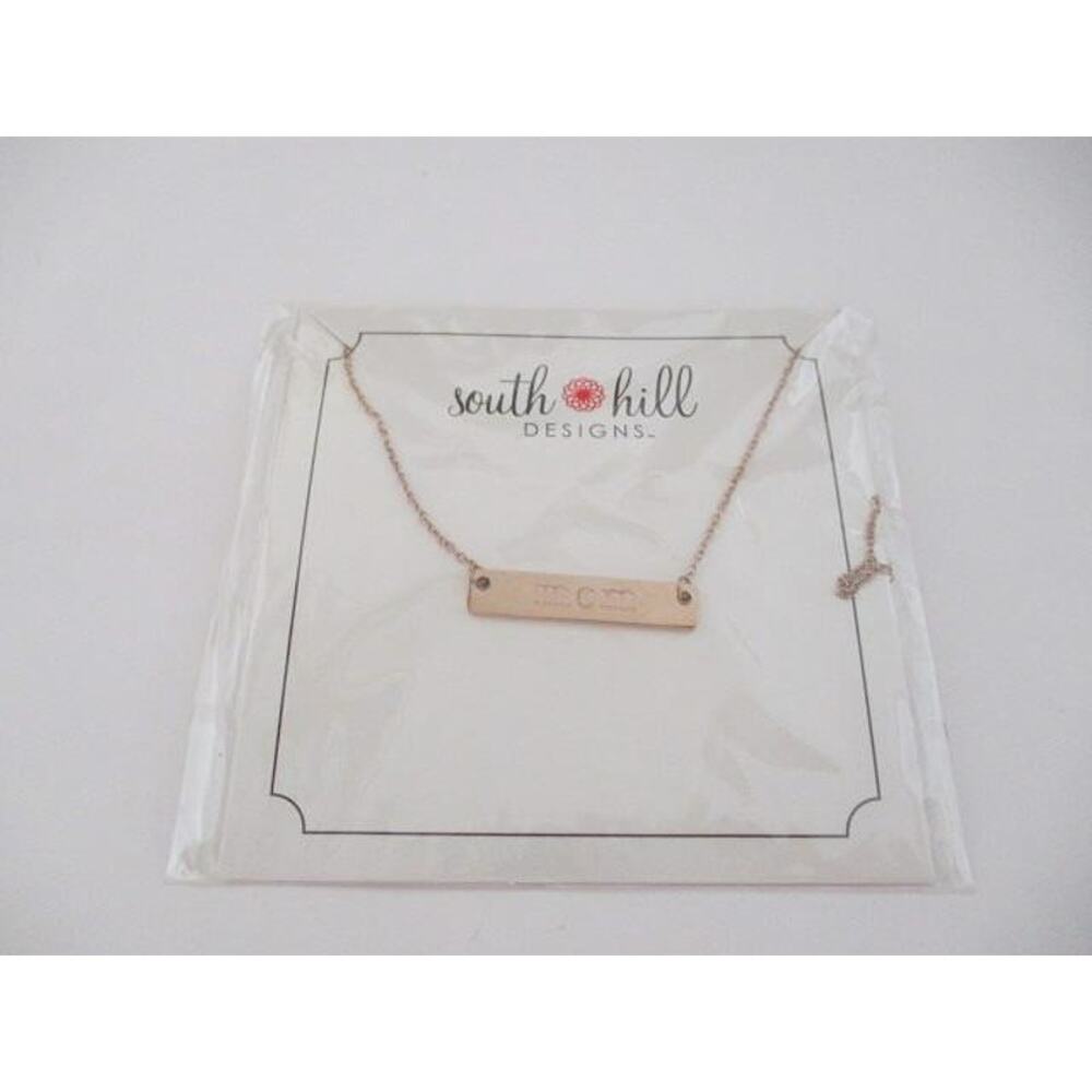 2083 NWOT South Hill Designs Fashion Gold "MOM" Necklace